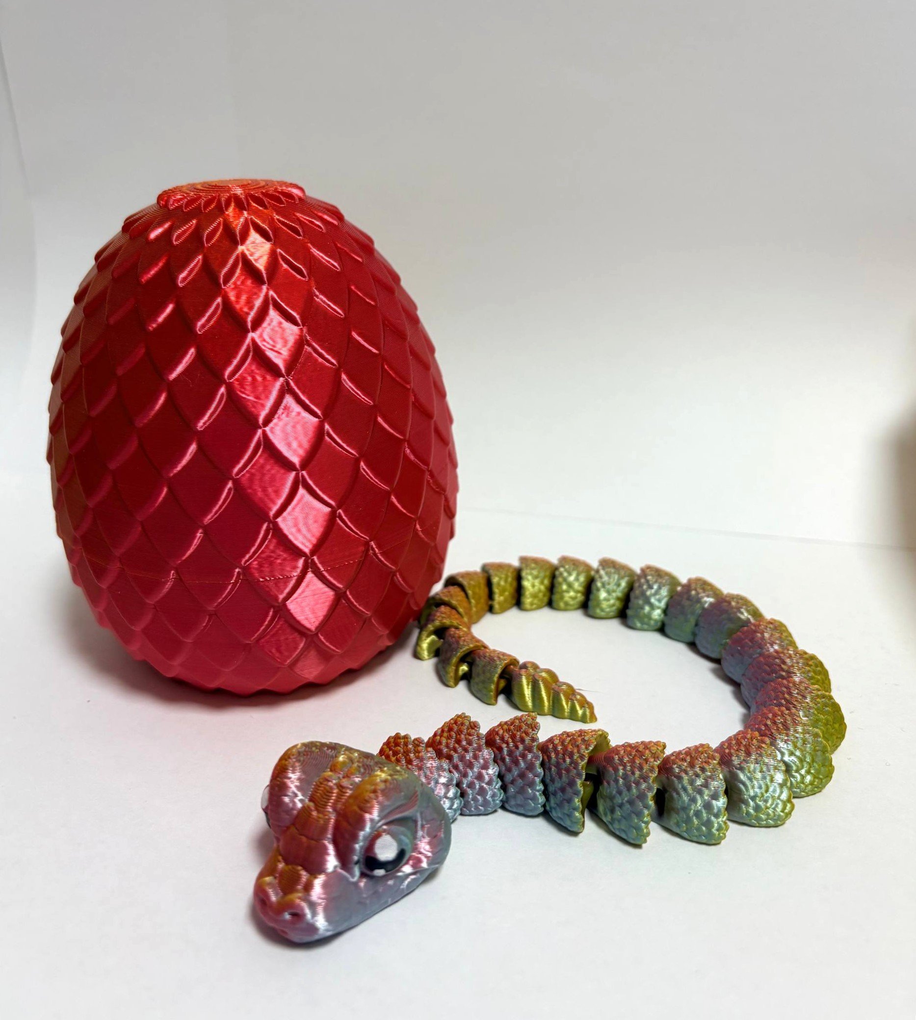 Яйце з драконом або змією (3d 545)